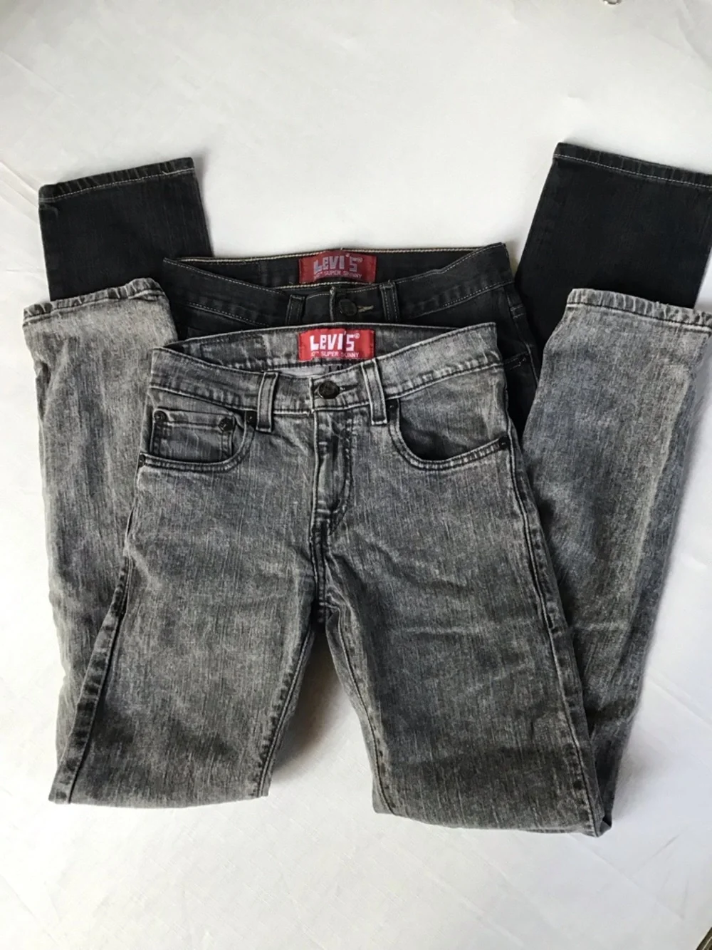 Levi's boy’s Bundle of 2 Black and Gray Acid Wash Jeans Pair Size 12 -26X26